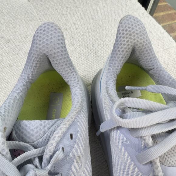 Hoka One One Clifton 9 Women's  Running Shoes (NIB) GLLS Gull / Sea Ice Size 8 - Picture 3 of 13